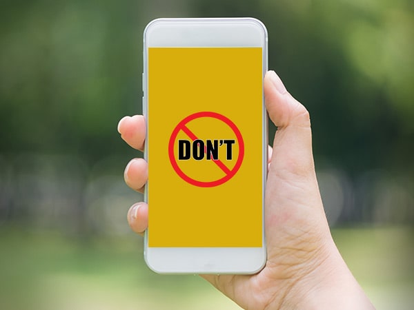 Things You Must not Keep in Your Phone